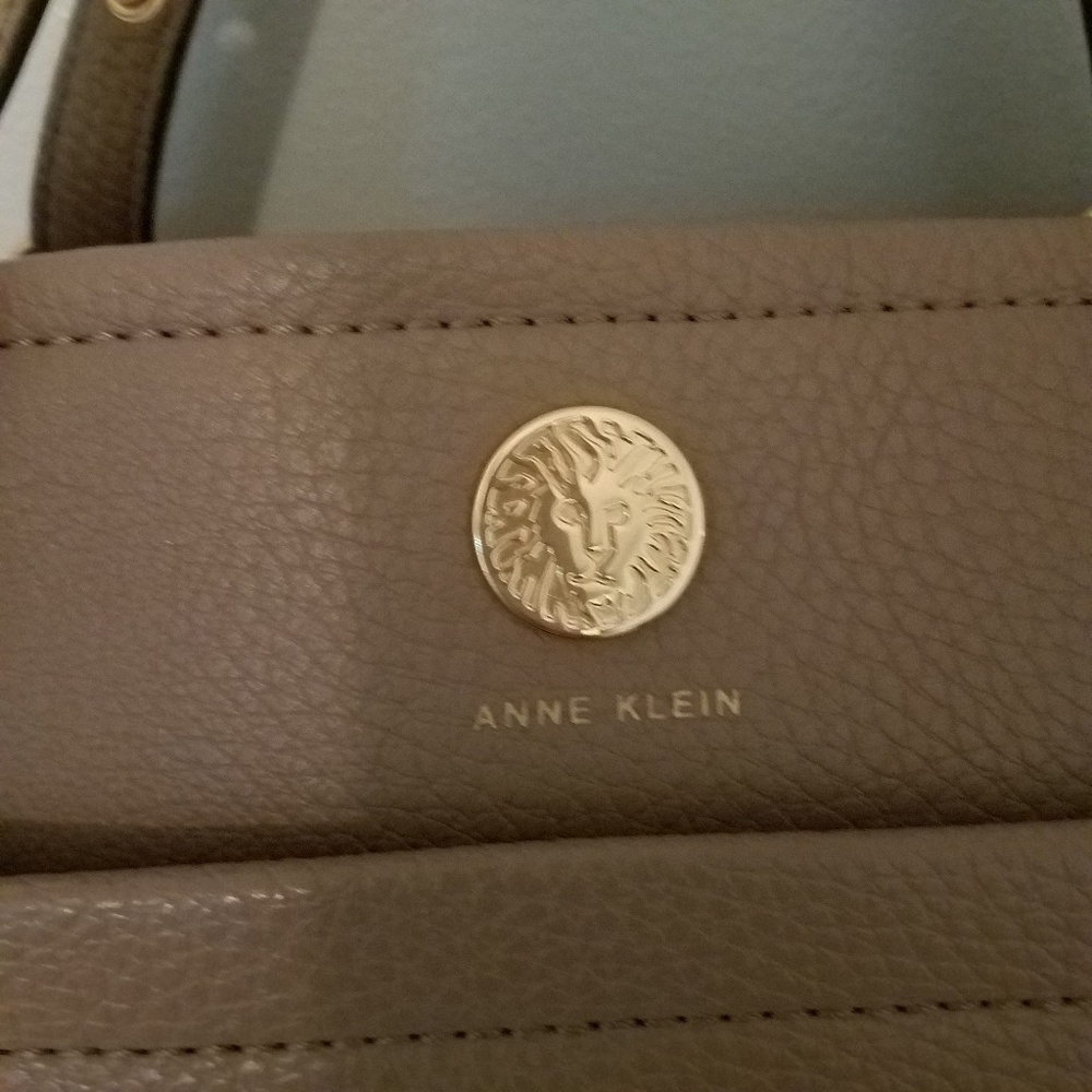 Purse - Picture 3 of 8